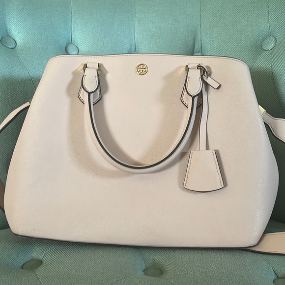 Tory Burch Handbags - Tory Burch Light Pink Purse